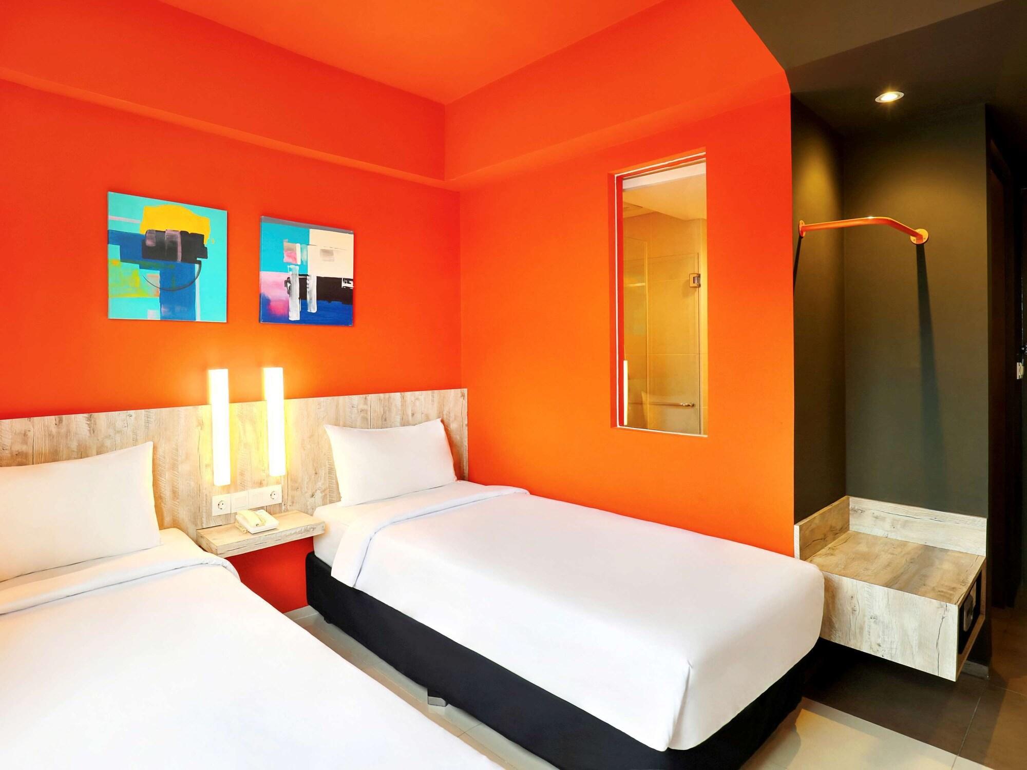 Primera Hotel Seminyak Exterior photo