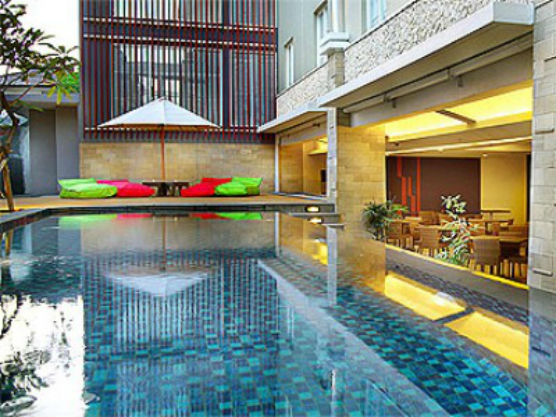 Primera Hotel Seminyak Exterior photo
