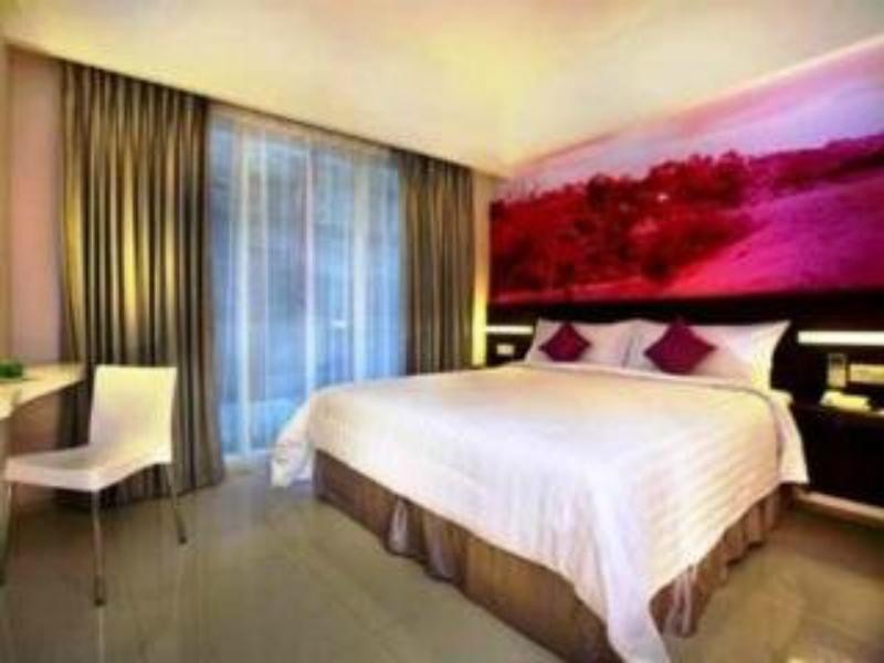 Primera Hotel Seminyak Exterior photo