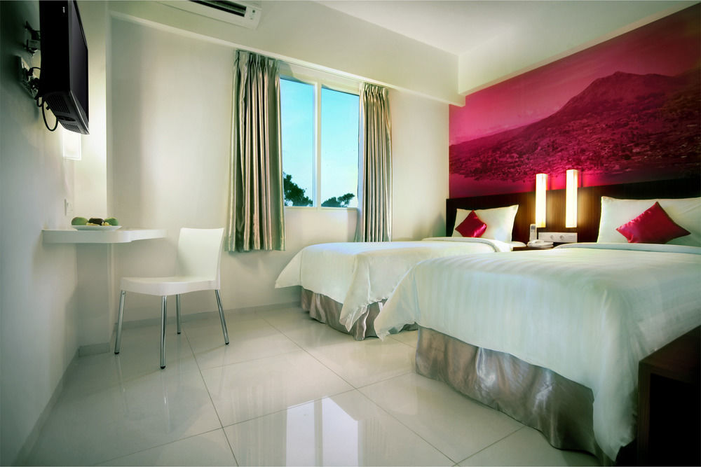 Primera Hotel Seminyak Exterior photo