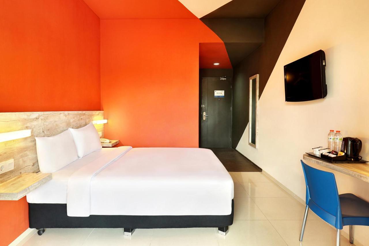 Primera Hotel Seminyak Exterior photo
