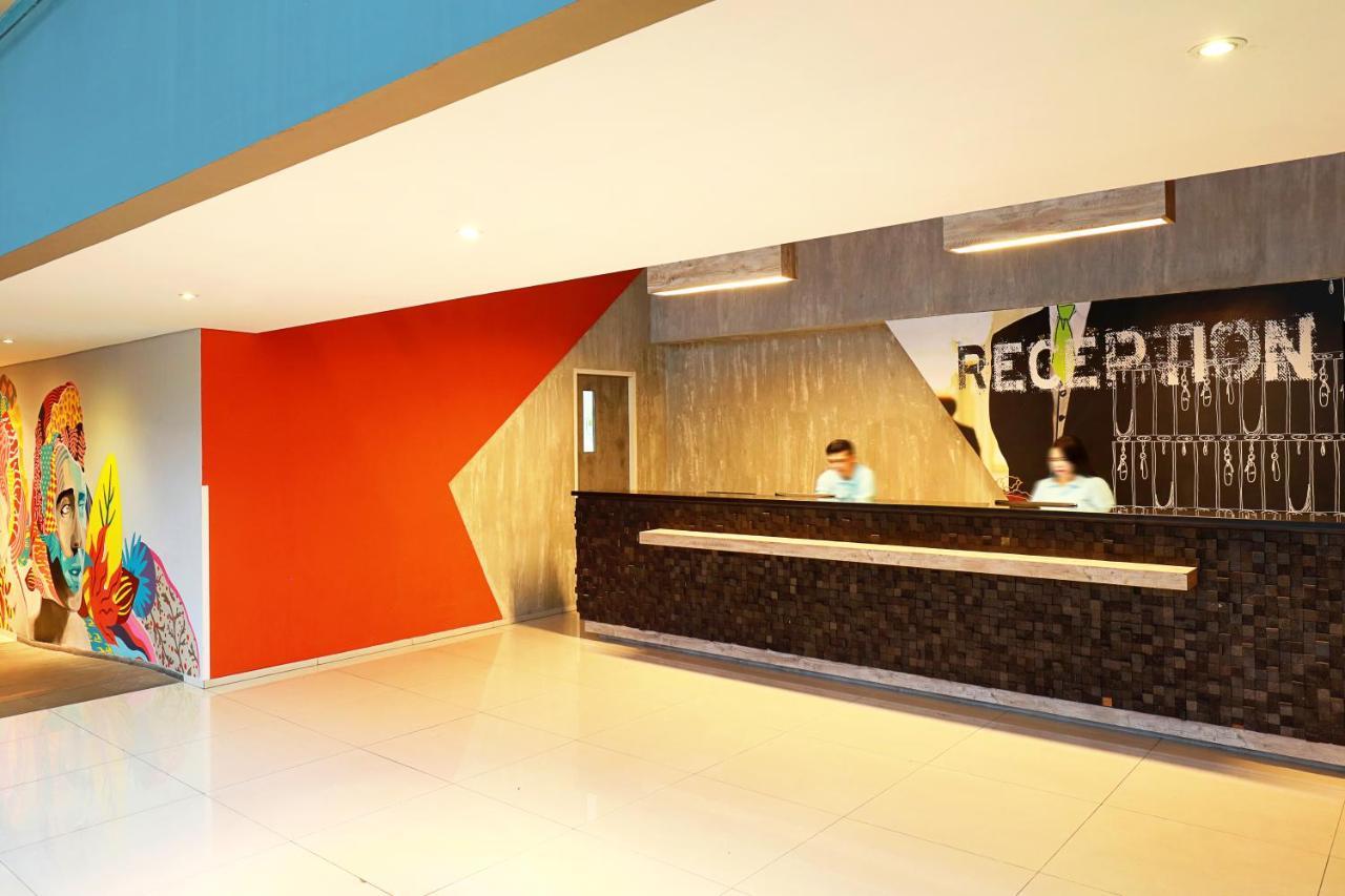 Primera Hotel Seminyak Exterior photo