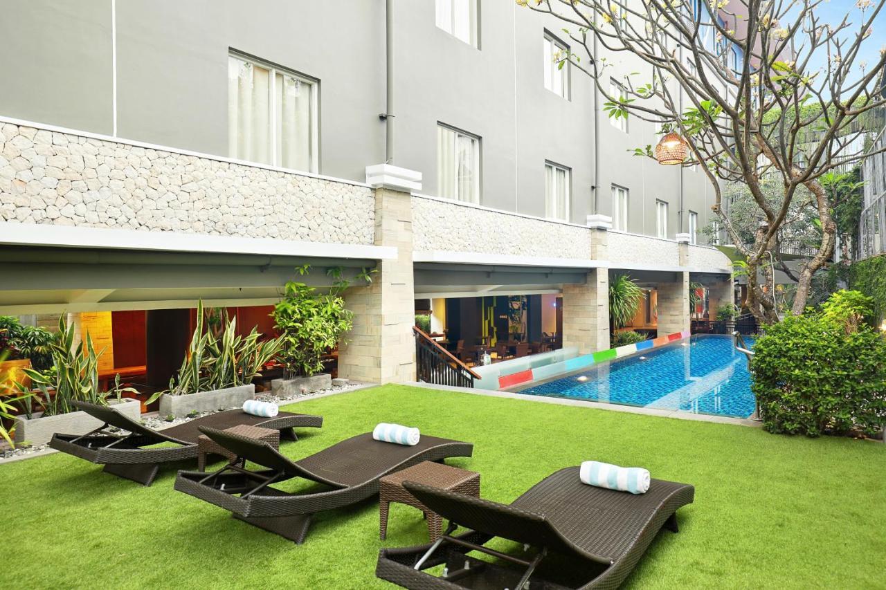 Primera Hotel Seminyak Exterior photo